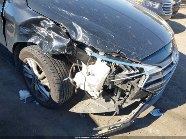 Hyundai ELANTRA Sel Image 4