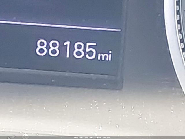 Hyundai ELANTRA Sel Image 8