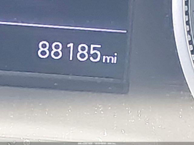 Hyundai ELANTRA Sel Image 8