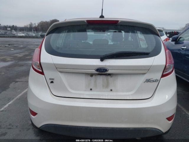 Ford Fiesta Se Image 11