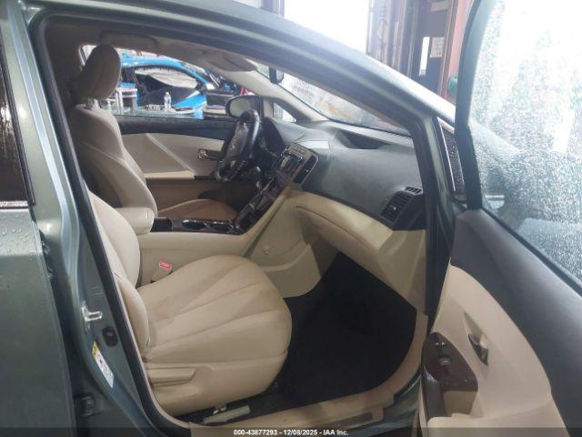 Toyota Venza Base V6 Image 3