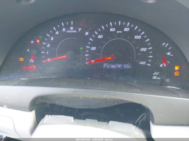 Toyota Camry Le Image 7