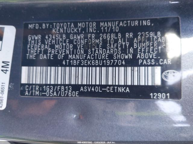 Toyota Camry Le Image 4