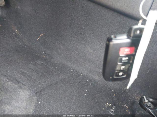 Toyota Camry Xse V6 Image 10