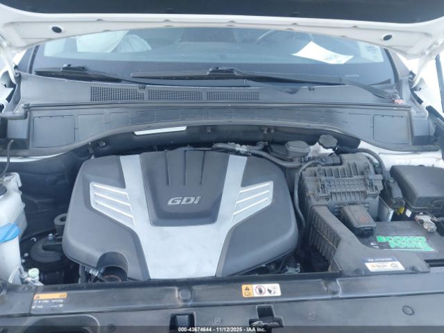 Hyundai SANTA FE Limited Ultimate Image 7