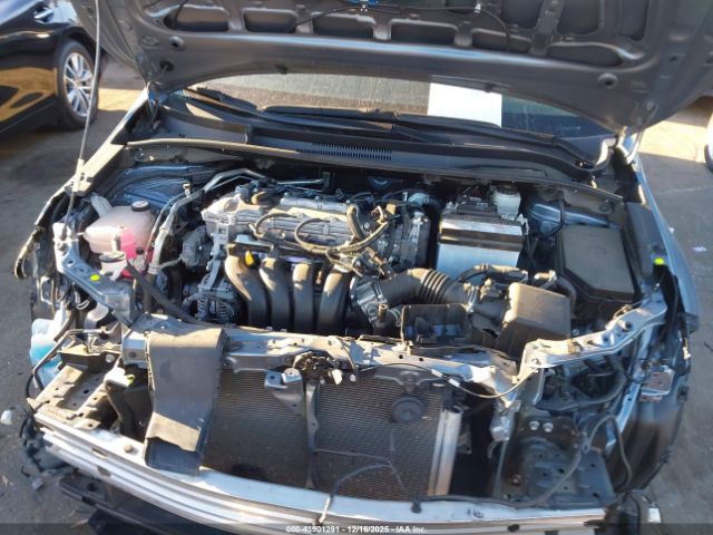 Toyota Corolla Le Image 5