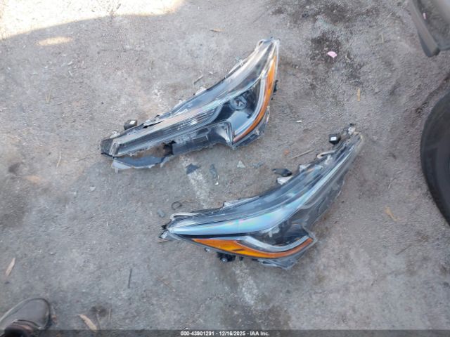 Toyota Corolla Le Image 17