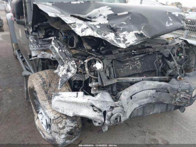 Jeep Wrangler Backcountry Image 13