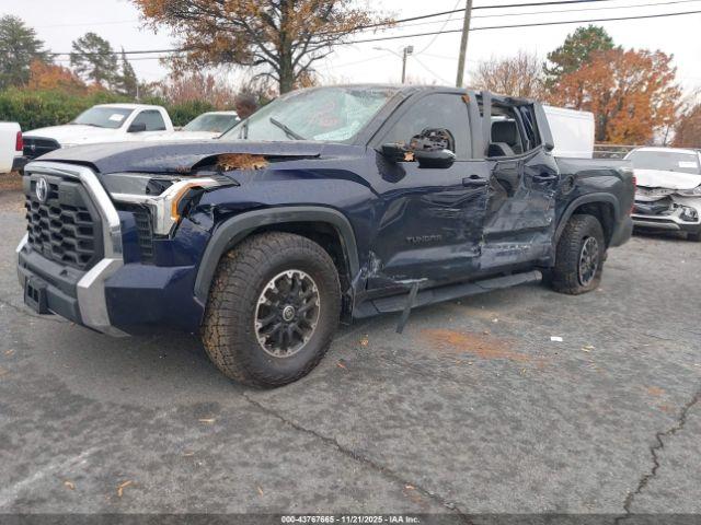 Toyota Tundra Sr5 Image 4