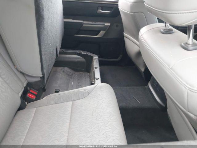 Toyota Tundra Sr5 Image 9