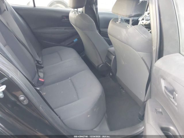 Toyota Corolla Le Image 8