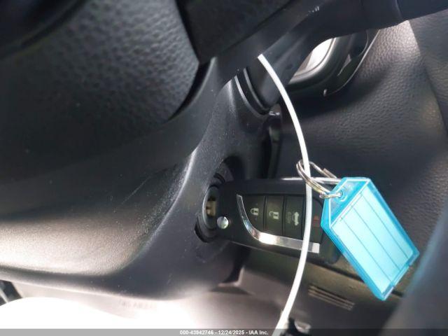 Toyota Corolla Le Image 5