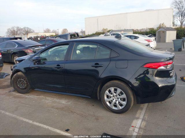 Toyota Corolla Le Image 12