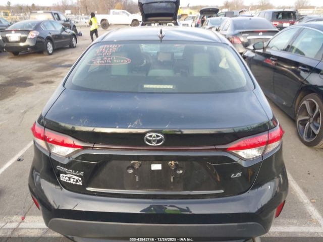 Toyota Corolla Le Image 15