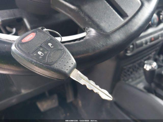 Jeep Wrangler Sahara 4x4 Image 9