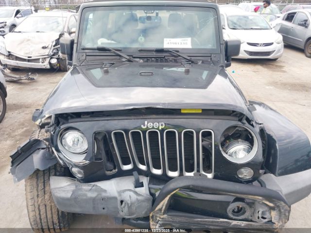 Jeep Wrangler Sahara 4x4 Image 16