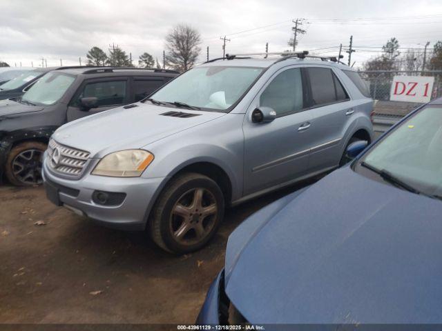 Mercedes-Benz M-Class 4matic Image 11