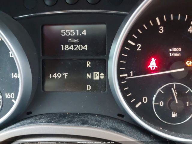 Mercedes-Benz M-Class 4matic Image 4