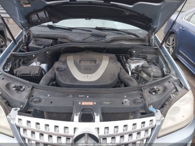 Mercedes-Benz M-Class 4matic Image 9