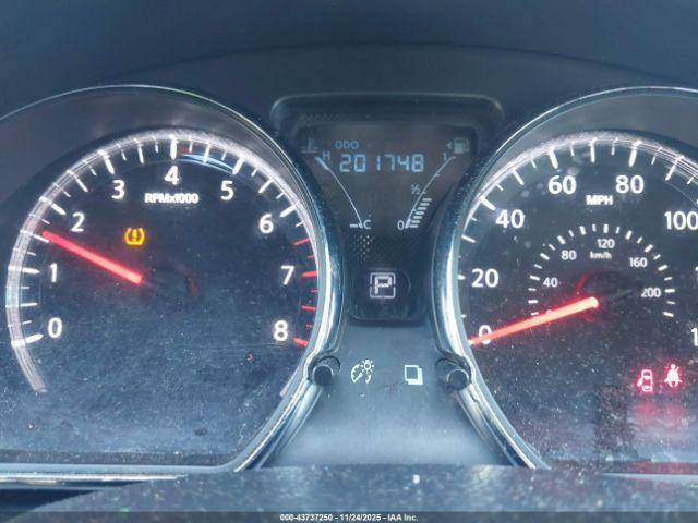 Nissan Versa 1.6 Sv Image 4