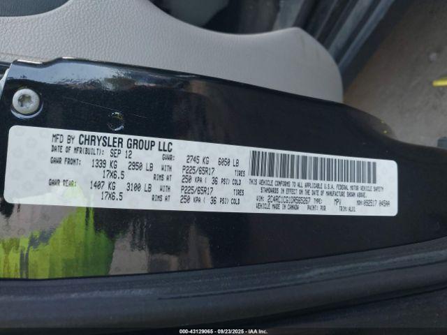 Chrysler Town & Country Touring-l Image 8